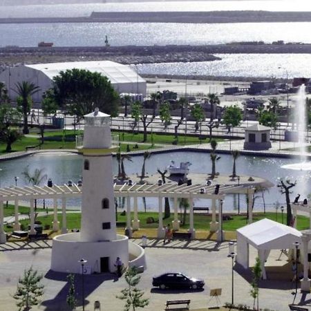 Reyna Apartamentos Малага Экстерьер фото