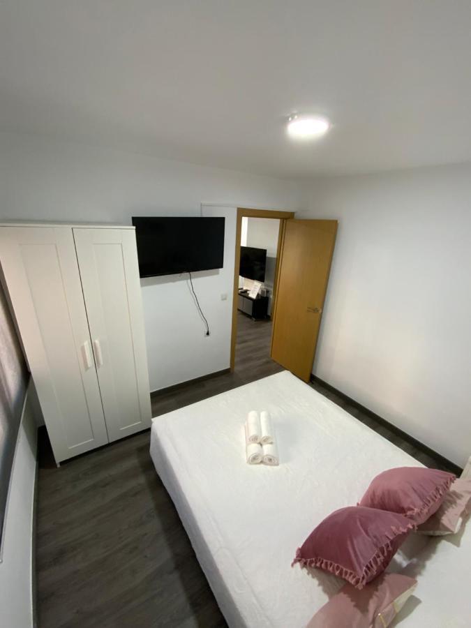 Reyna Apartamentos Малага Экстерьер фото