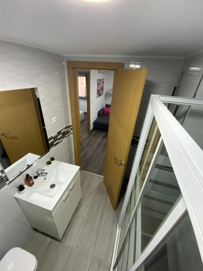 Reyna Apartamentos Малага Экстерьер фото